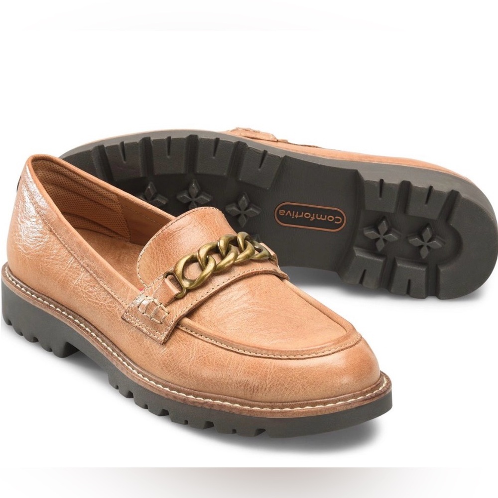 Comfortiva Linz Tan Leather Loafers sz 7.5 Medium New in Box